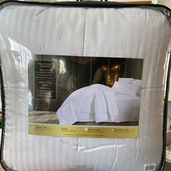 Down Alternative Duvet - Picture 1 of 3